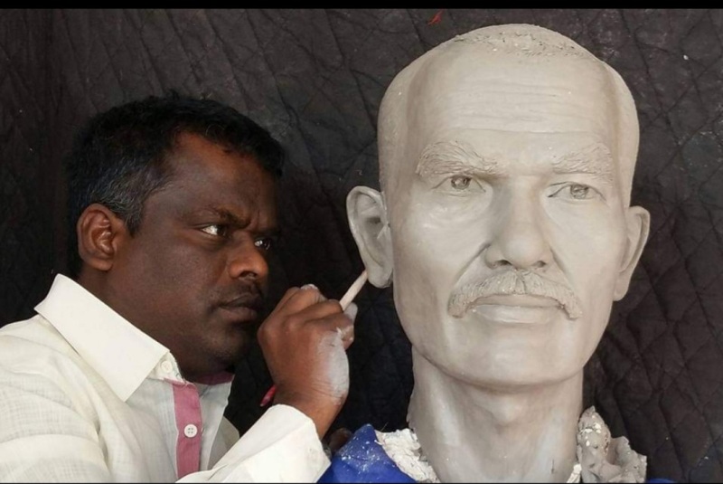 Bodasu statues