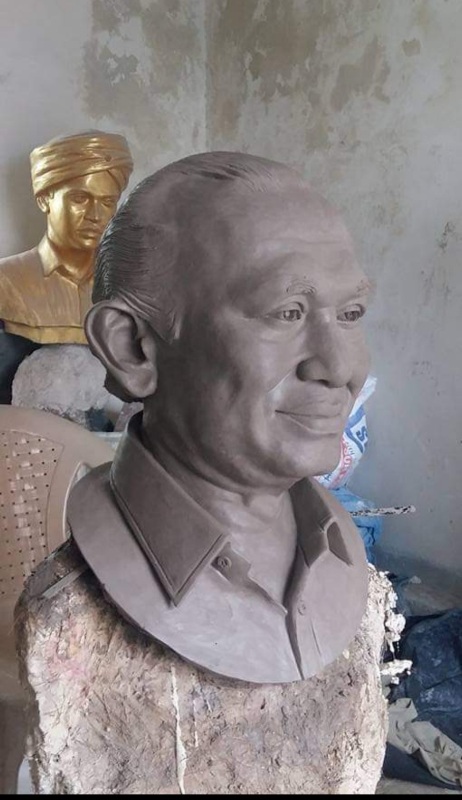 Bodasu statues