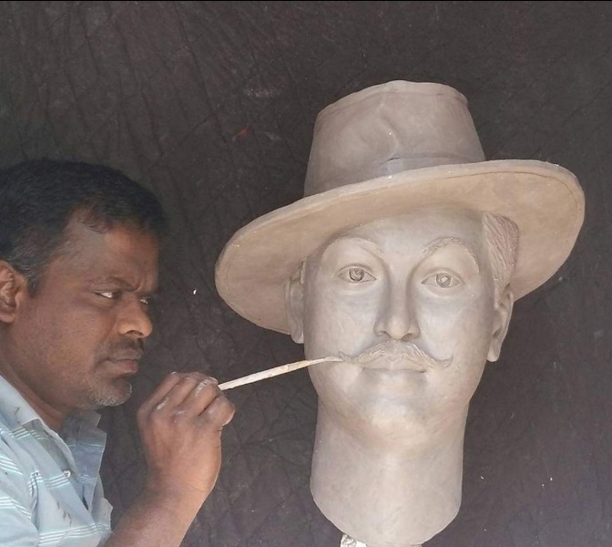 Bodasu statues