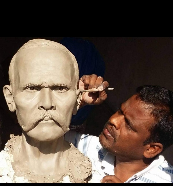 Bodasu statues