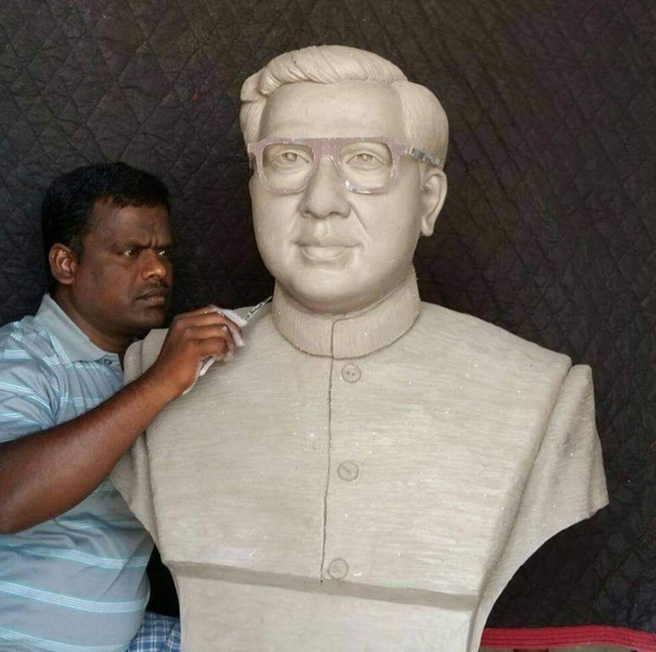 Bodasu statues