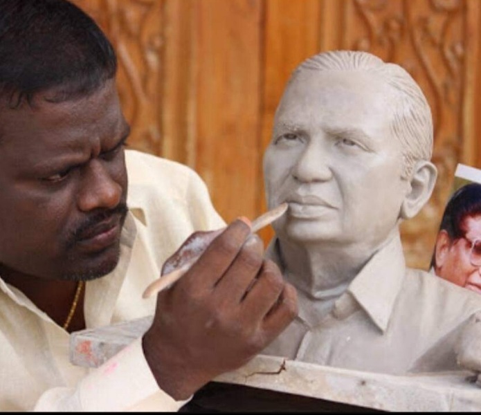 Bodasu statues