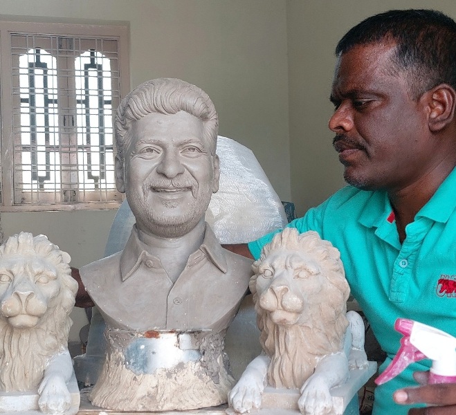 Bodasu statues