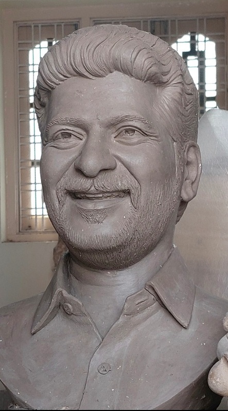 Bodasu statues