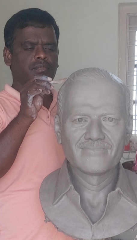 Bodasu statues