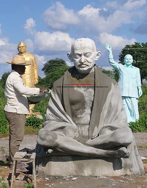 Bodasu statues