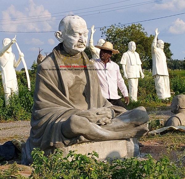 Bodasu statues