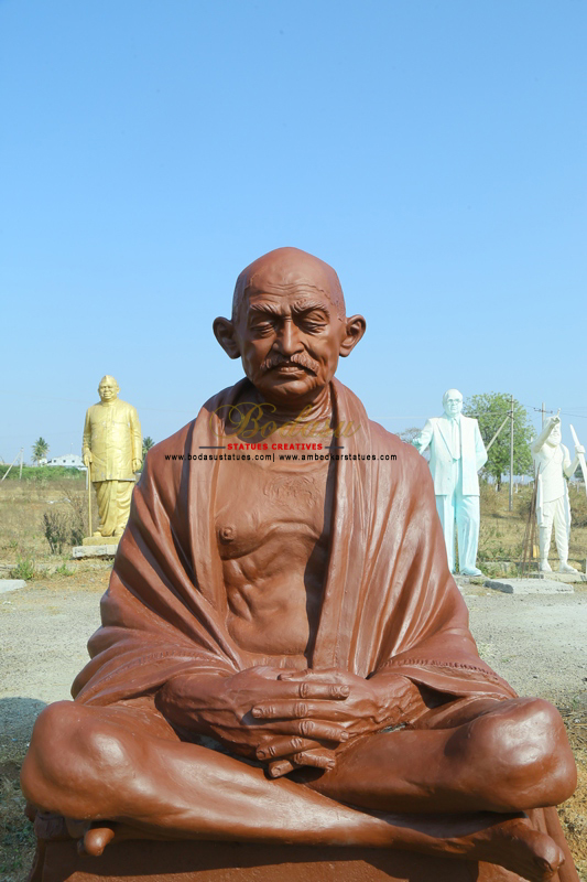 Bodasu statues