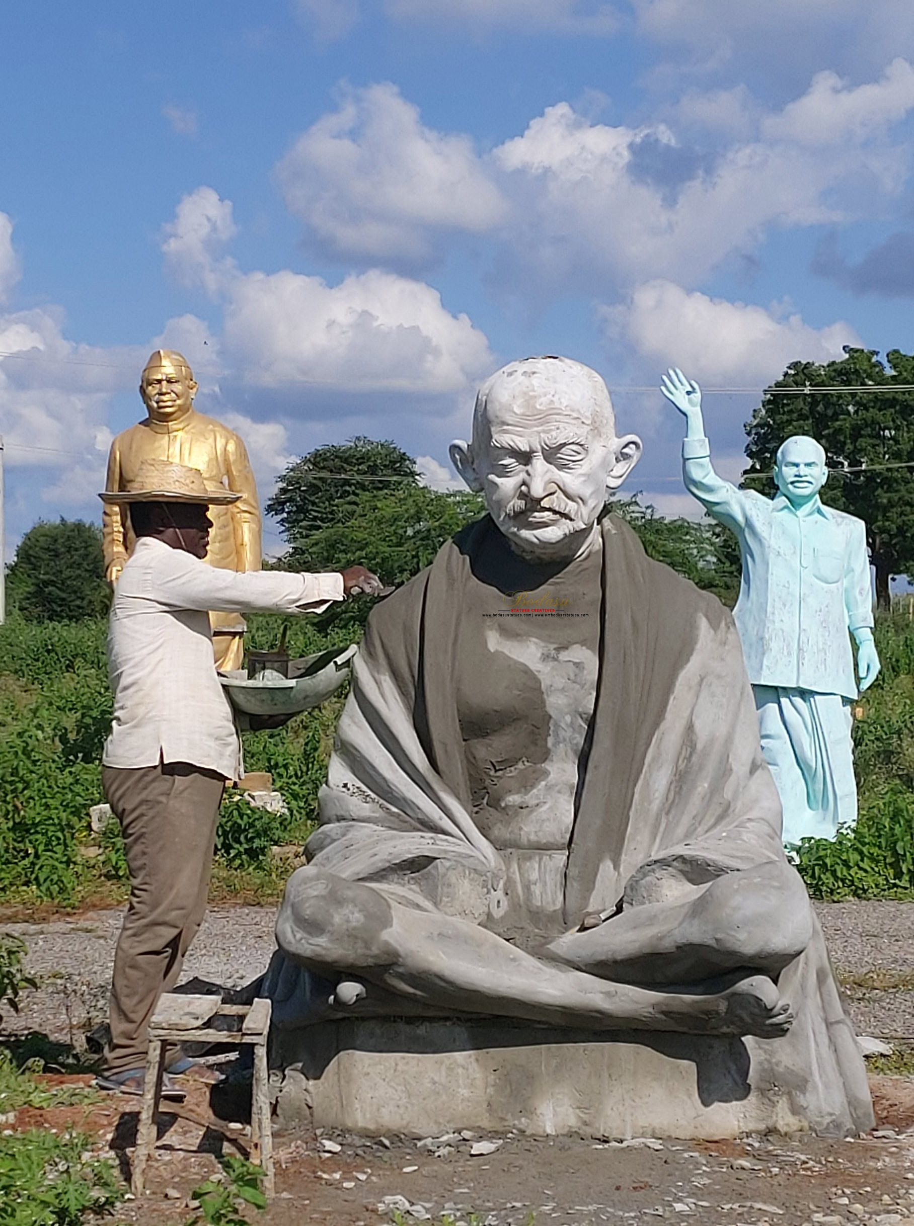 Bodasu statues