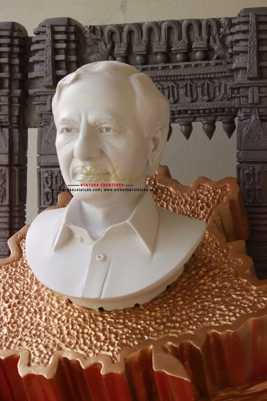 Bodasu Statues
