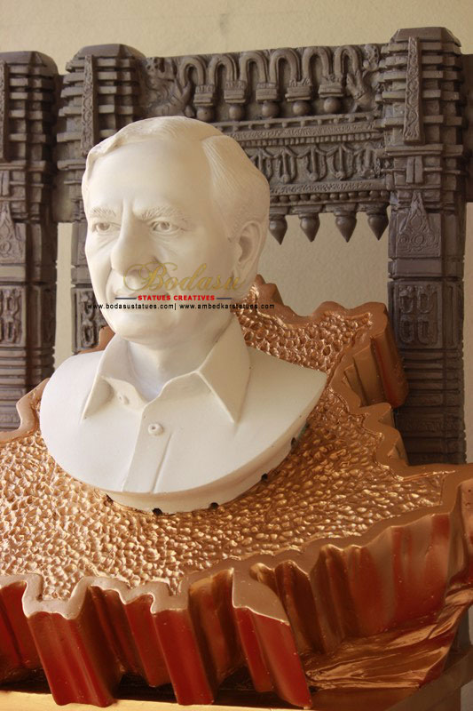 Bodasu Statues
