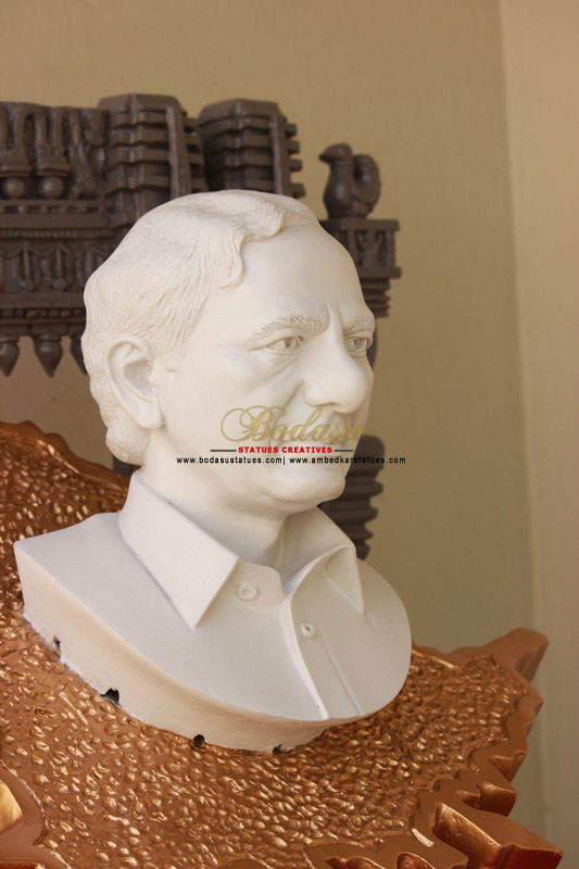 Bodasu Statues